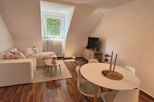Praktisch geschnitte 3-Zimmer-Dachgeschoss-Wohnung im 2. OG
