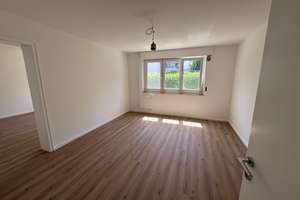 ERSTBEZUG: Kernsanierte 3+1 Zimmer-Wohnung mit separatem Büro sowie Garage im Lehenviertel  – Die vollständige Adresse der Immobilie erhältst du vom Anbieter., 70180 Lehen, Stuttgart – Vorschaubild 2