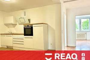 Erstbezug ! Hervorragende 4er WG Wohnung mitten in der Innenstadt! Balkon & Aufzug.