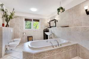Mediterrane Landhausvilla mit traumhaftem Pool – Die vollständige Adresse der Immobilie erhältst du vom Anbieter., 40667 Meerbusch – Vorschaubild 21
