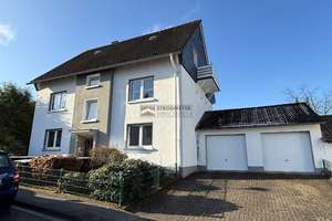 Schönes Dreifamilienhaus mit freier Eigentümerwohnung im Erdgeschoss inkl. großem Garten + 6 Ga – Die vollständige Adresse der Immobilie erhältst du vom Anbieter., 58093 Emst, Hagen – Vorschaubild 1