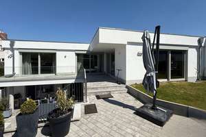 Katip | TOP ANGEBOT - Exklusives Architektenhaus in Königsbrunn – Modernes Wohnen mit Stil – Die vollständige Adresse der Immobilie erhältst du vom Anbieter., 86343 Königsbrunn – Vorschaubild 2