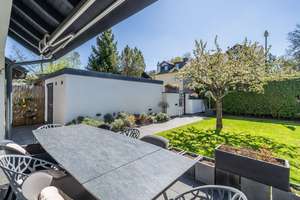 Exklusive Doppelhaushälfte mit sonnigem Südwest-Garten in Forstenried – Die vollständige Adresse der Immobilie erhältst du vom Anbieter., 81476 Forstenried, München – Vorschaubild 4
