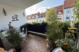 Gepflegte ETWG mit Balkon und Duplexgarage in 66121Saarbrücken  zu verkaufen – Die vollständige Adresse der Immobilie erhältst du vom Anbieter., 66121 St. Johann, Saarbrücken – Vorschaubild 4