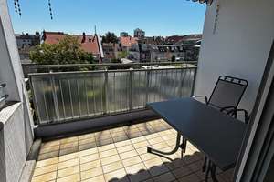 Helle 2 ZKB-Wohnung mit Einbauküche und Balkon in Mühlburg