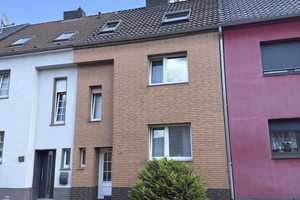 Stilvolles Einfamilienhaus : Modernisiert mit neuem Bad und Garten – Düren (Kreis) – Vorschaubild 1