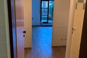 Stilvolle, gepflegte 1-Zimmer-Erdgeschosswohnung mit Balkon und EBK in Düsseldorf – Max-Born-Str. 30, 40591 Wersten, Düsseldorf – Vorschaubild 4