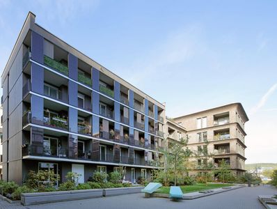 Attraktive 1-Zimmer-Wohnung mit großer Terrasse und Gartenanteil in zentraler Lage