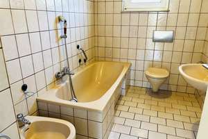 Frisch modernisiertes 1-2 Fam.-Wohnhaus mit mehreren Hallen/Garagen im stadtnahen Grün, Nfl. 900m² – Die vollständige Adresse der Immobilie erhältst du vom Anbieter., 97437 Haßfurt – Vorschaubild 28