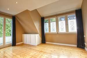 DREAMHOUSE Immobilienhaus: Für Liebhaber - charmantes Einfamilienhaus mit exklusiver Ausstattung – Die vollständige Adresse der Immobilie erhältst du vom Anbieter., 22589 Sülldorf, Hamburg – Vorschaubild 9