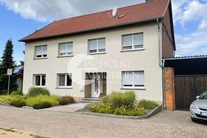 Gepflegtes Zweifamilienhaus mit Nebengebäude im Raum Salzwedel – Die vollständige Adresse der Immobilie erhältst du vom Anbieter., 29410 Henningen – Vorschaubild 2