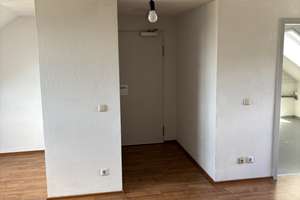 Helle, großzügige, sanierte 3-Zimmer-Wohnung in Nürnberg – Die vollständige Adresse der Immobilie erhältst du vom Anbieter., 90480 Gleißhammer, Nürnberg – Vorschaubild 12