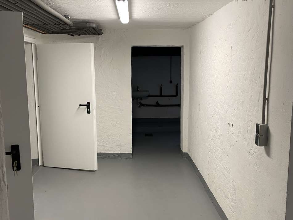 Kellergang zum Waschraum