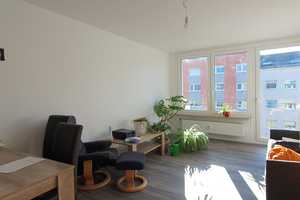 Helle 4-Zimmer-Wohnung in zentraler Lage mit 2 Balkonen – Pforzheim – Vorschaubild 6
