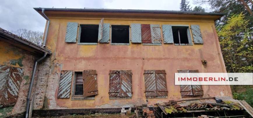 IMMOBERLIN.DE - Sehr großes Entwicklungspotenzial! Charaktervolle Immobilie in naturverbundener Lage, Potsdam Mittelmark Kreis – Bild 1