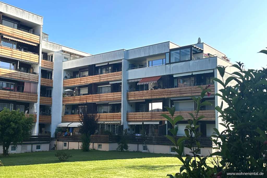 Immobilie in Miesbach - Wohnen im Tal Immobilien Am Stadtwald: Renovierte 3-Zi.-Terrassenwohnung in Miesbach! - Bild 0