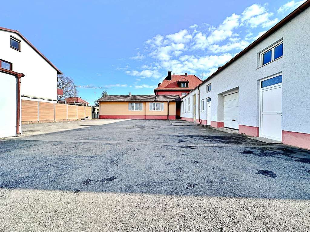 Immobilie in Mammendorf - Wohnen + Gewerbe | 3 Wohnungen | Entwicklung möglich - Bild 1