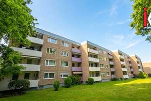 Kleine Einheit mit großem Wohngefühl!
TOP 4-Zimmerwohnung in Sindelfingen-Goldberg – Die vollständige Adresse der Immobilie erhältst du vom Anbieter., 71065 Sindelfingen – Vorschaubild 3