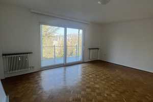Ansprechende 4-Raum-Wohnung mit Balkon in Siegens bester Lage mit Blick ins Grüne – Siegen-Wittgenstein (Kreis) – Vorschaubild 10