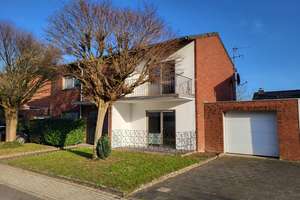 BEZUGSFREI: 2-FAMILIENHAUS MIT 2 GARAGEN UND TOLLEM GARTEN IN ROMMERSKIRCHEN-ANSTEL ZU VERKAUFEN... – Am Rosenend 5, 41569 Rommerskirchen – Vorschaubild 2