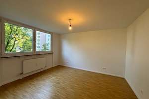 Schöne 3-Zimmer-Wohnung in zentraler Lage von Neuperlach – Karl-Marx-Ring 120, 81737 Neuperlach, München – Vorschaubild 3