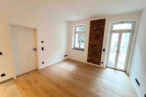 Kernsanierung! Hochwertige 2,5-Zi.-Wohnung mit Terrasse und EBK in absolut ruhiger Lage! – 90459 Gugelstraße, Nürnberg – Vorschaubild 2