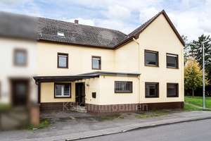 Charmantes Einfamilienhaus mit zwei Terrassen, Photovoltaikanlage und vielseitigem Nutzungspotenzial – Die vollständige Adresse der Immobilie erhältst du vom Anbieter., 53639 Königswinter – Vorschaubild 1