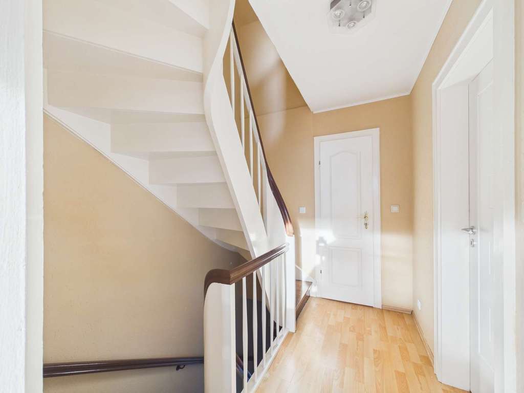 Immobilie in Wahlstedt - Ihr erstes eigenes Zuhause – mit Garten, Wintergarten und Platz für jedes Kind! - Bild 4