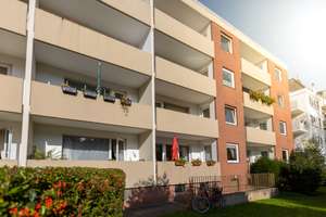 Frisch modernisierte 3 1/2-Zimmer-Wohnung mit Balkon in Bremerhaven-Lehe!