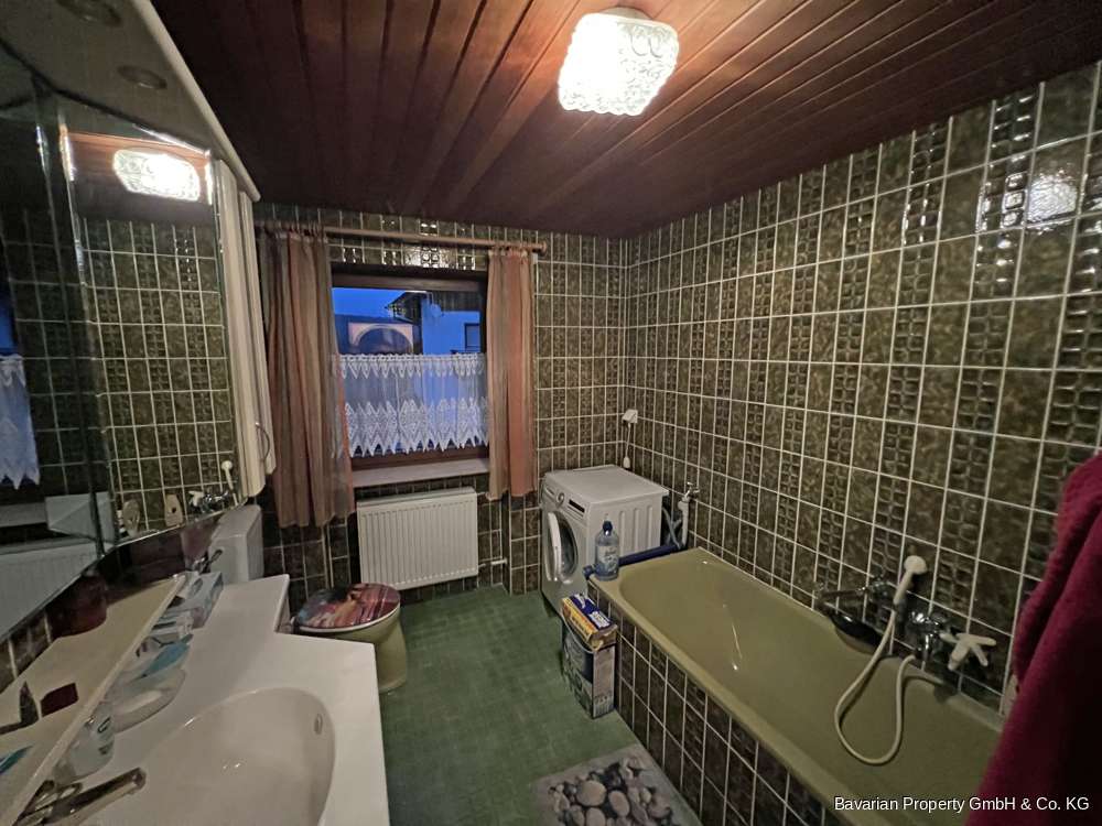 Immobilie in Grafenwiesen - Mehrfamilienhaus mit 5 Einheiten – teilvermietet, mit großem Grundstück - Bild 5