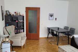 Gut geschnittene 4 Zimmerwohnung mit Balkon in Düsseldorf-Knittkuhl. – Am Schultersbusch 19, 40629 Düsseldorf – Vorschaubild 10