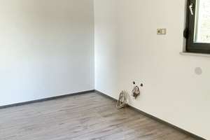 Einfamilienhaus in Rodalben: 4 Zimmer, Küche, 2 Bäder, kleiner Garten mit Hof – Die vollständige Adresse der Immobilie erhältst du vom Anbieter., 66976 Rodalben – Vorschaubild 8