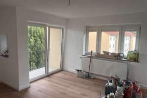 4-Zimmer-Wohnung mit Balkon, 74 m² – Nähe Hauptbahnhof Ingolstadt Kernsaniert & großzügig: 4-Zimmer – Wertingerstrasse 28, 85053 Südost, Ingolstadt – Vorschaubild 3