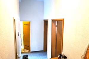 VERMIETETE 3 ZIMMER EIGENTUMSWOHNUNG MIT SCHÖN HOHEN DECKEN UND GROßEM KELLER – Die vollständige Adresse der Immobilie erhältst du vom Anbieter., 76135 Weststadt, Karlsruhe – Vorschaubild 5
