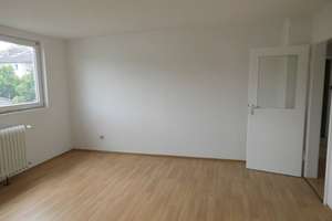 Dachgeschoss-Whg. in Essen Holsterhausen. Ruhige und dennoch zentrale Lage! – Nieberdingstraße 41, 45147 Holsterhausen, Essen – Vorschaubild 3