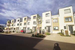 Schönes Haus mit sechs Zimmern in Offenbach am Main – Ottilia-Carolina-Moufang-Straße 9, 63075 Mühlheimer Straße, Offenbach am Main – Vorschaubild 3