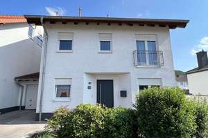 TLA - TDY- TLF modern furnished, pets friendly house with fenced yard in 66892 Bruchmühlbach – Die vollständige Adresse der Immobilie erhältst du vom Anbieter., 66892 Bruchmühlbach-Miesau – Vorschaubild 1