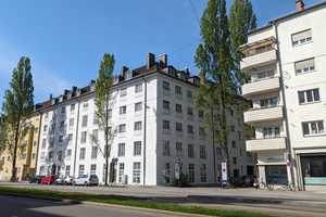 3 Zimmer * WG Geeignet * ab dem 01.04 * Wir aktuell saniert – Leopoldstrasse 105, 80802 München – Vorschaubild 1