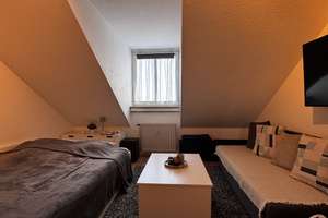 Nachmieter gesucht – Möblierte Dachgeschosswohnung (27,5 m²) in Unterschleißheim – ab 01.05.