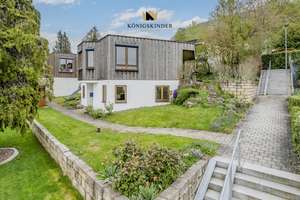 Wohnliches Architektenhaus in ruhiger Hanglage mit traumhafter Aussicht – Die vollständige Adresse der Immobilie erhältst du vom Anbieter., 72793 Pfullingen – Vorschaubild 1