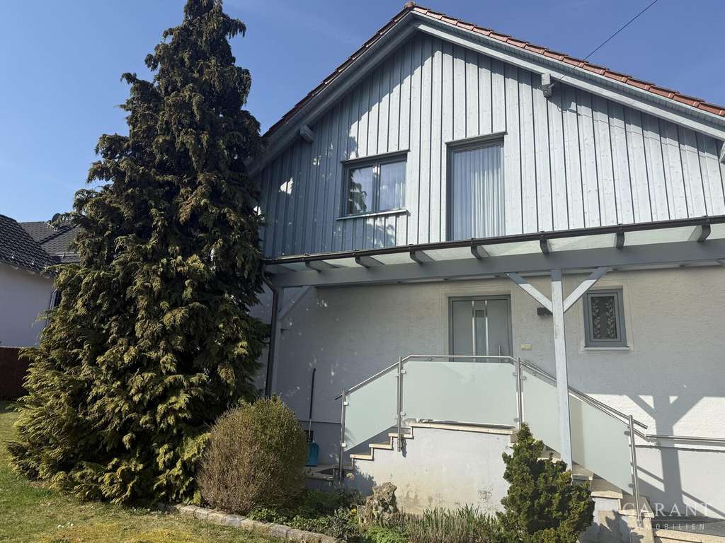 Immobilie in Kösching - * Großes, herrliches Grundstück *  Viel Platz für die Familie und Ihre Wünsche! - Bild 1