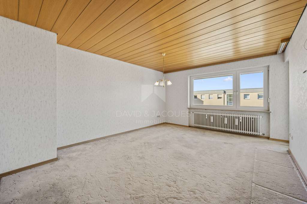 Immobilie in Erding - 3 Zimmer, Balkon, Garage – Wohnchance mit Entwicklungspotenzial in Erding - Bild 0