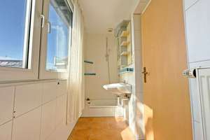 Zentral in S-Feuerbach: 3-Zi.-Altbauwohnung mit Stellplatz & Einbauküche – ideal auch als WG – Die vollständige Adresse der Immobilie erhältst du vom Anbieter., 70469 Feuerbach-Mitte, Stuttgart – Vorschaubild 15