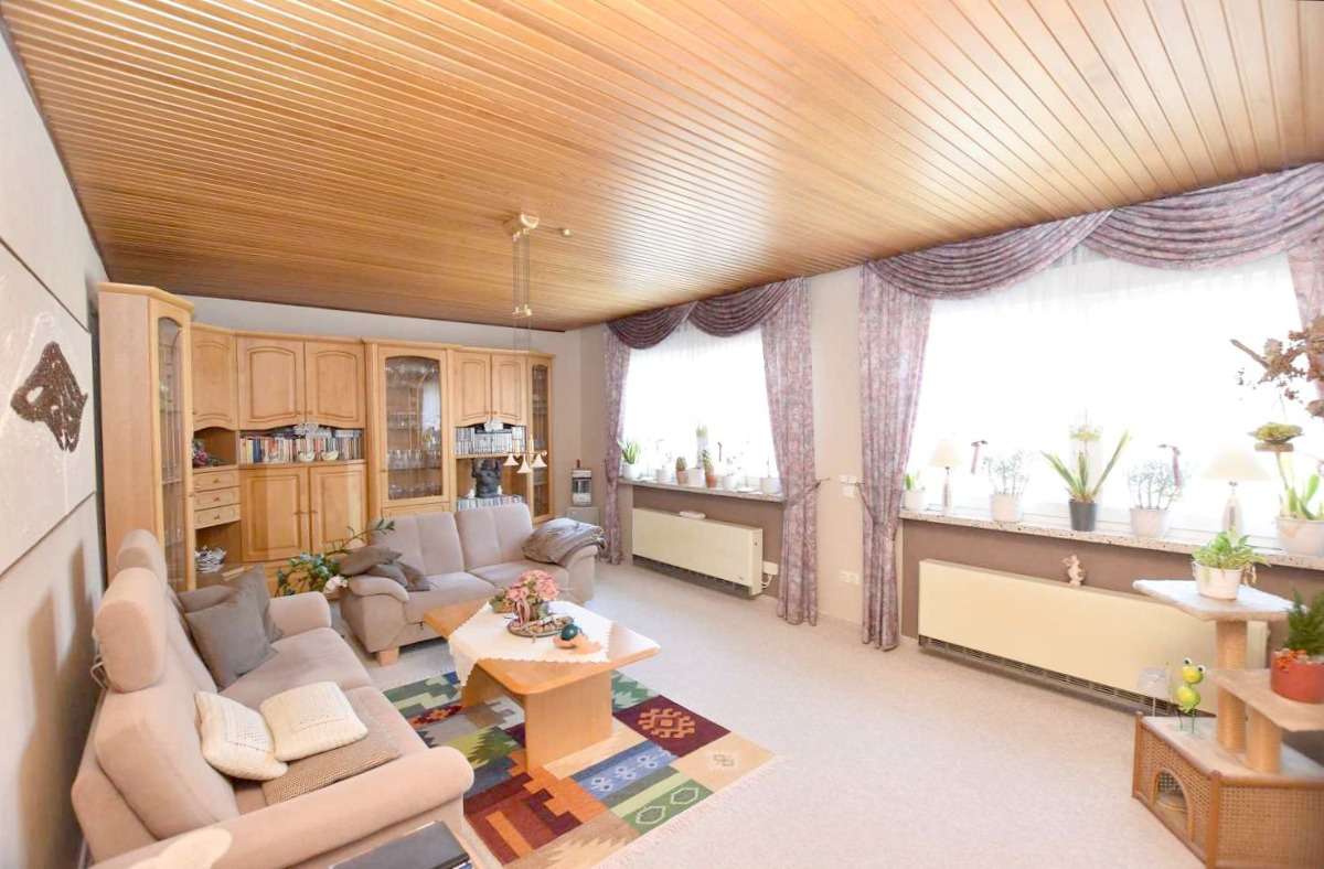 Immobilie in Süpplingen - Gepflegtes Haus mit 250m² Gewerbe + 150m² Wohnung im Obergeschoss und Garten in Feldrandlage... - Bild 4