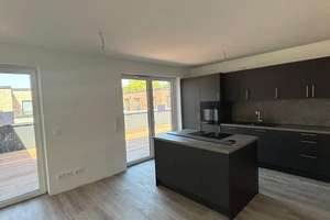 Exklusive 3-Zi.-Whg. (ca. 110 m²) mit Dachterrasse + TG-Stellplatz in zentraler Wohnlage