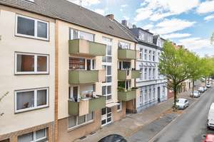 Gepflegtes Mehrfamilienhaus mit acht Wohneinheiten und fünf Garagen in Gelsenkirchen-Resse – Die vollständige Adresse der Immobilie erhältst du vom Anbieter., 45892 Resse, Gelsenkirchen – Vorschaubild 2