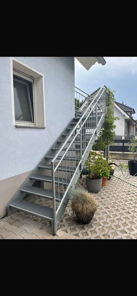 Immobilie in Schutterwald - Sanierte Eigentumswohnung (1. OG) mit Gartenanteil u. Garage - Bild 0