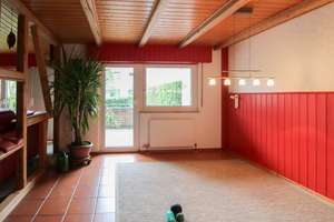 Flexibel nutzbares RMH mit 2–3 Wohneinheiten, Garten, Balkone und zwei Garagen in Feldrandlage – Die vollständige Adresse der Immobilie erhältst du vom Anbieter., 70599 Steckfeld, Stuttgart – Vorschaubild 3