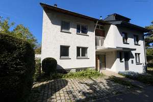 Charmante Doppelhaushälfte mit zwei Wohneinheiten in ruhiger Lage am Bopser! – Die vollständige Adresse der Immobilie erhältst du vom Anbieter., 70184 Bopser, Stuttgart – Vorschaubild 33