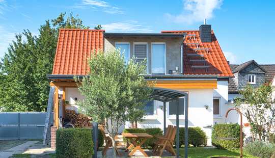 Bild von Einfamilienhaus mit Potenzial – Nebengebäude, Garten und Platz für kreative Ideen